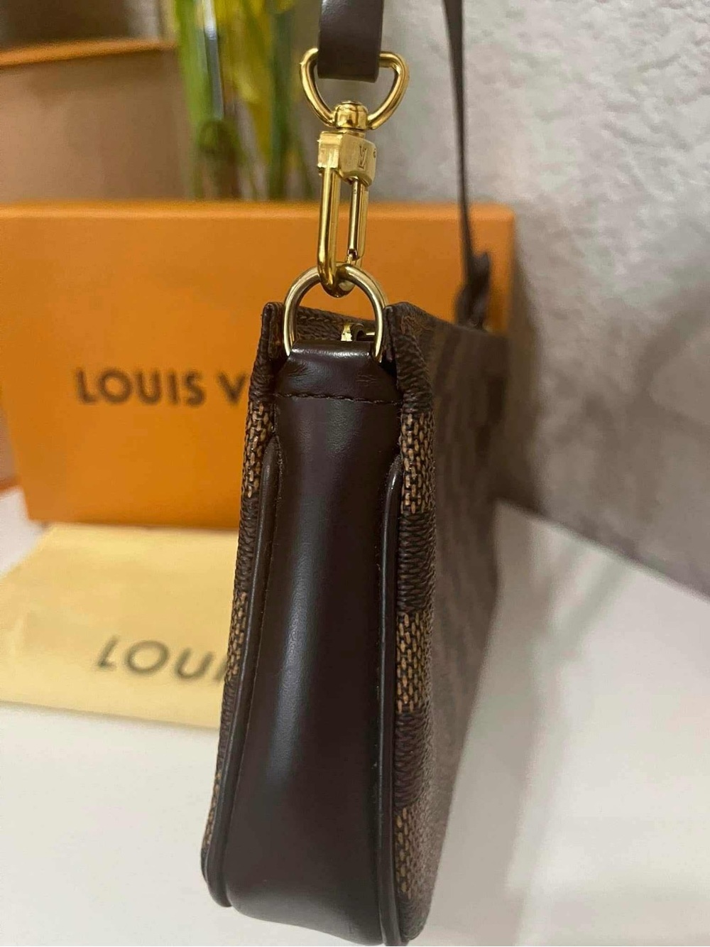 Louis Vuitton Damier Ebene Shoulder Pochette - Picture 2 of 13